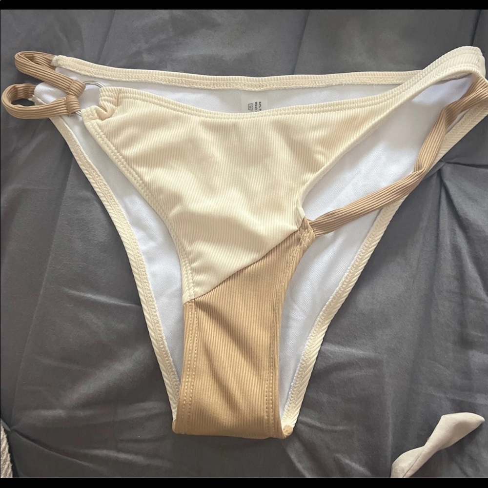 Bikini set - Picture 4 of 4